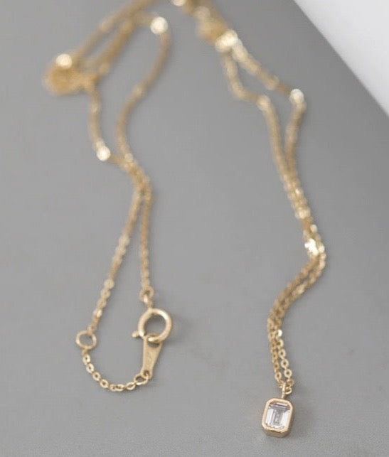 Cubed Oval Solitaire Necklace