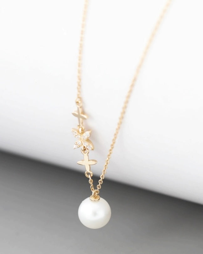 Calista Flowers & Pearl Necklace