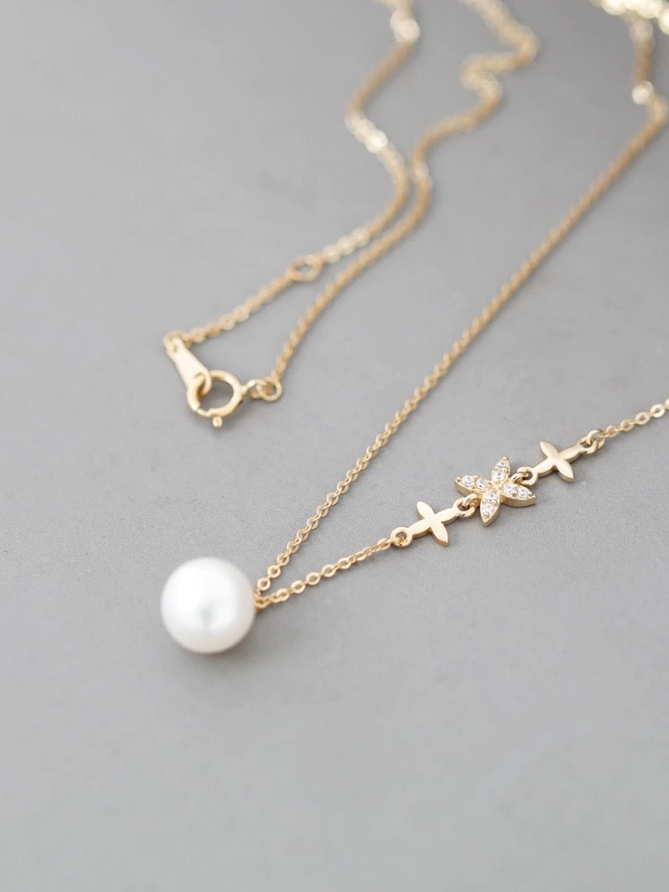 Calista Flowers & Pearl Necklace