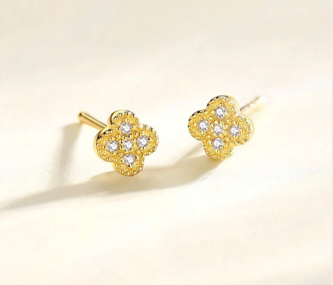 Beaded Zircon Diamond Clover Stud Earrings