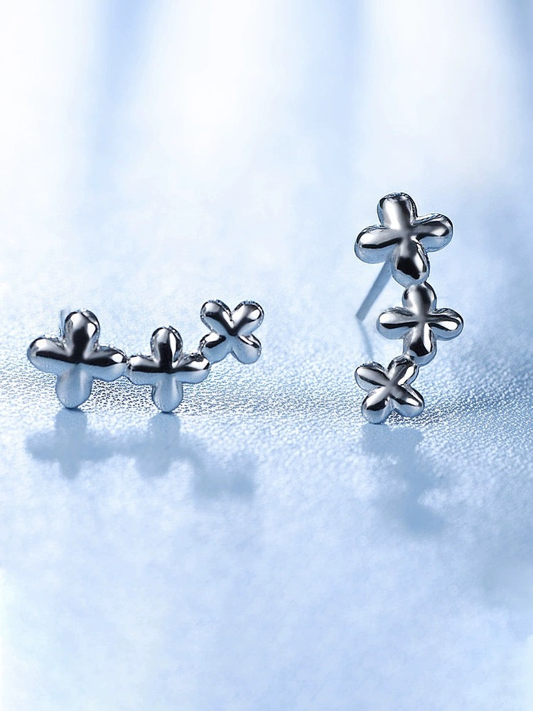 Flower Chain Panel Stud Earrings