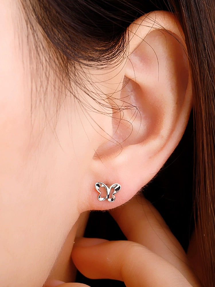 Motif Butterfly Stud Earrings