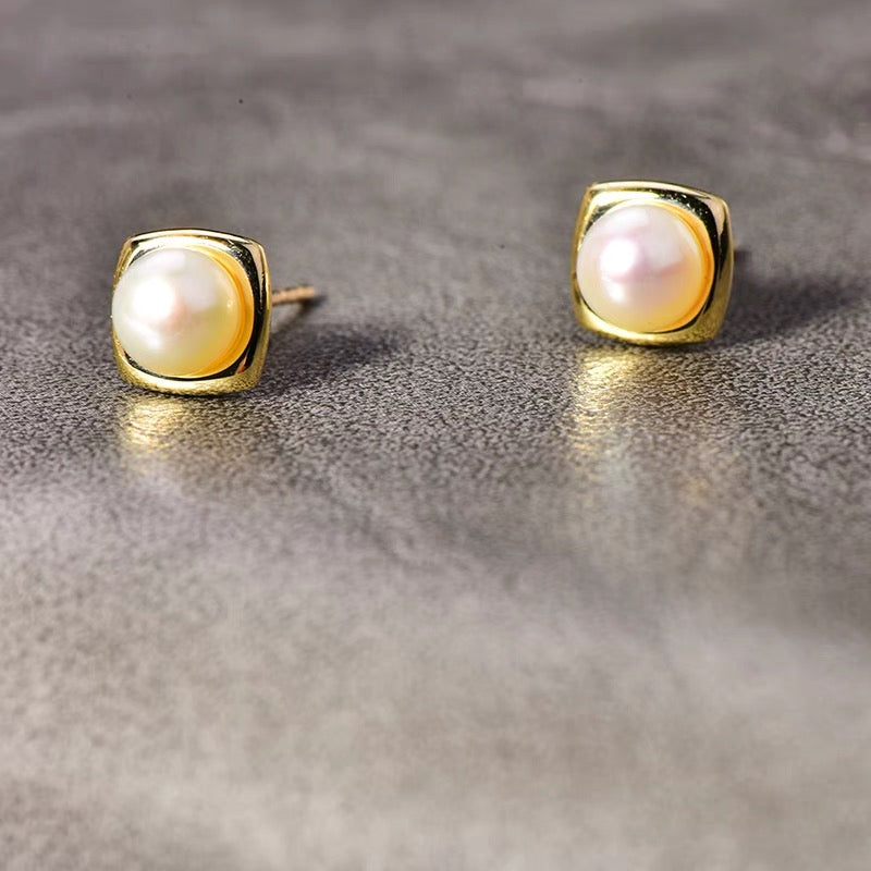 Pearl Saucer Stud Earrings