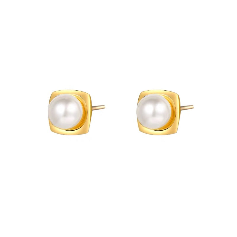 Pearl Saucer Stud Earrings