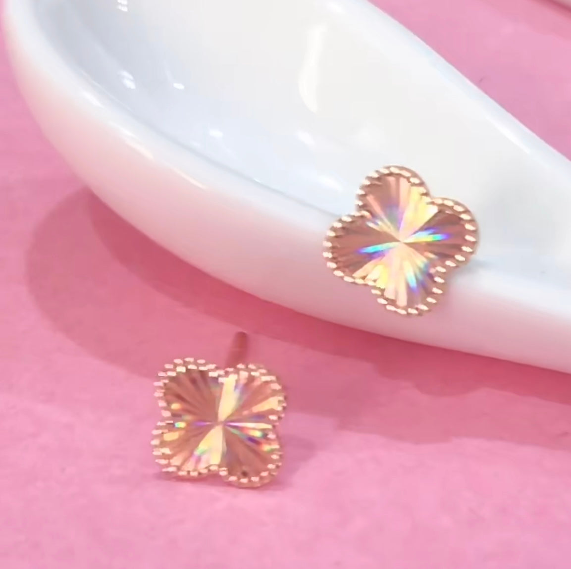 Beaded Clover Plate Stud Earrings