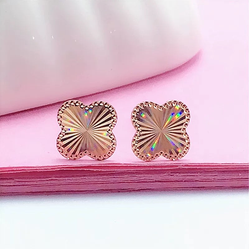 Beaded Clover Plate Stud Earrings