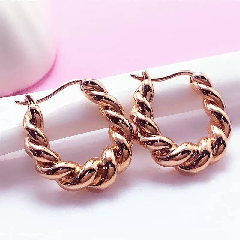 Ribbed Handbag Hoop Earrings