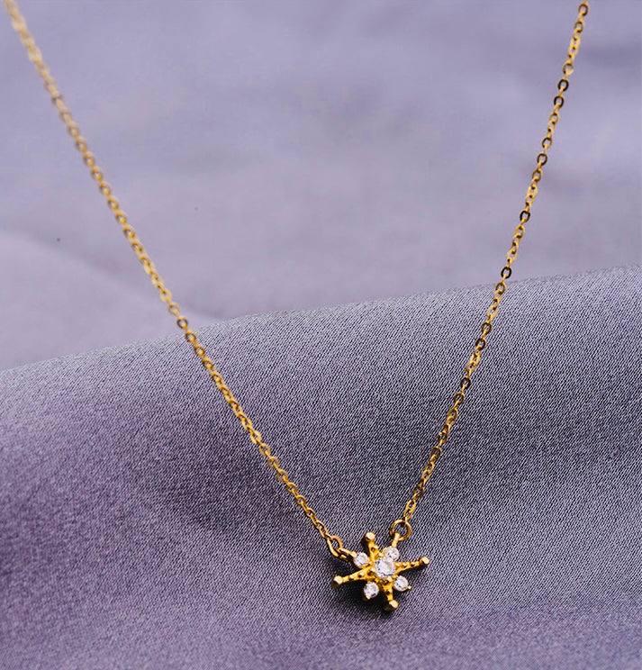 Vintage Jewelled Star Necklace