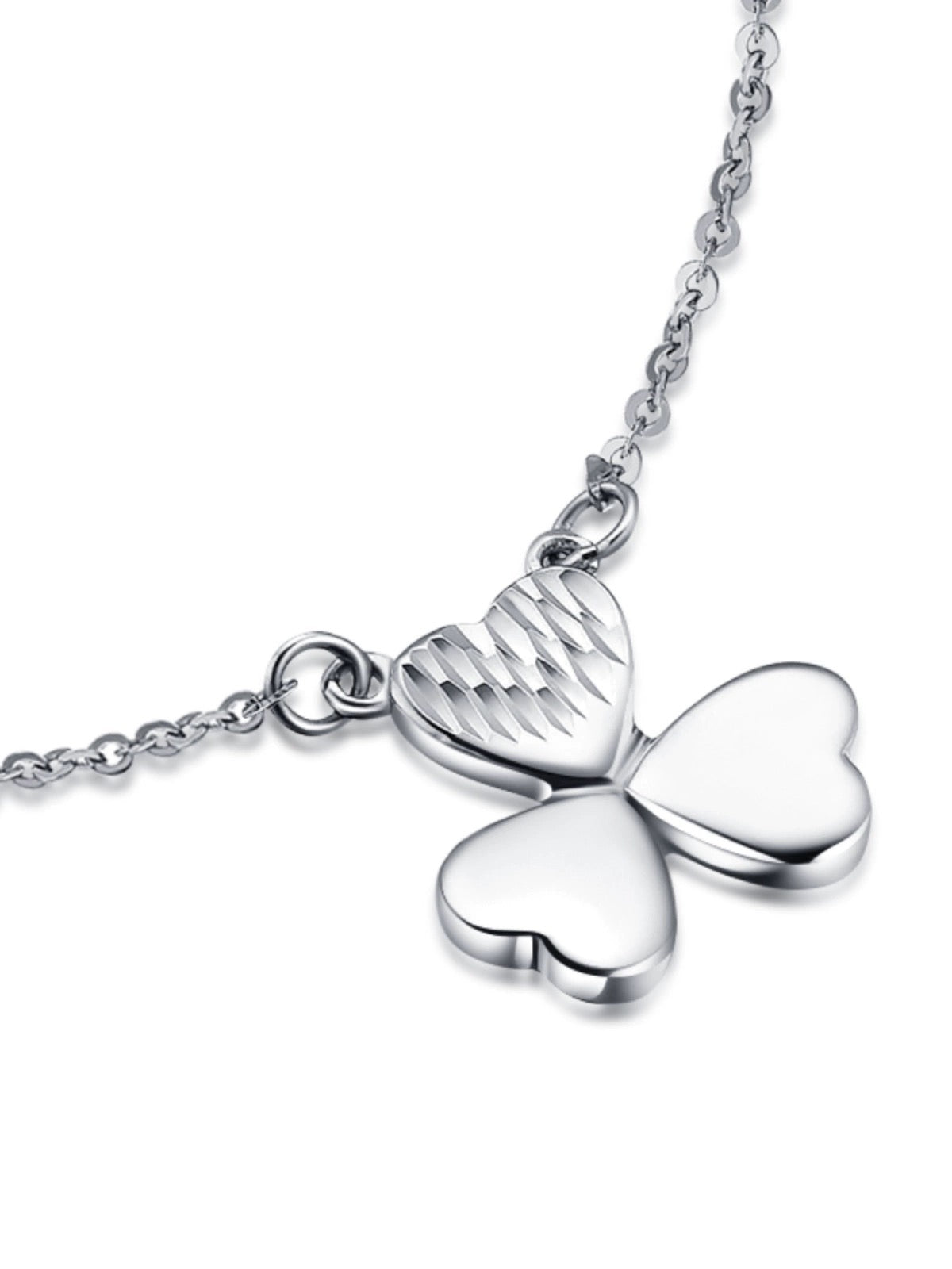 Three Hearts Clover Necklace