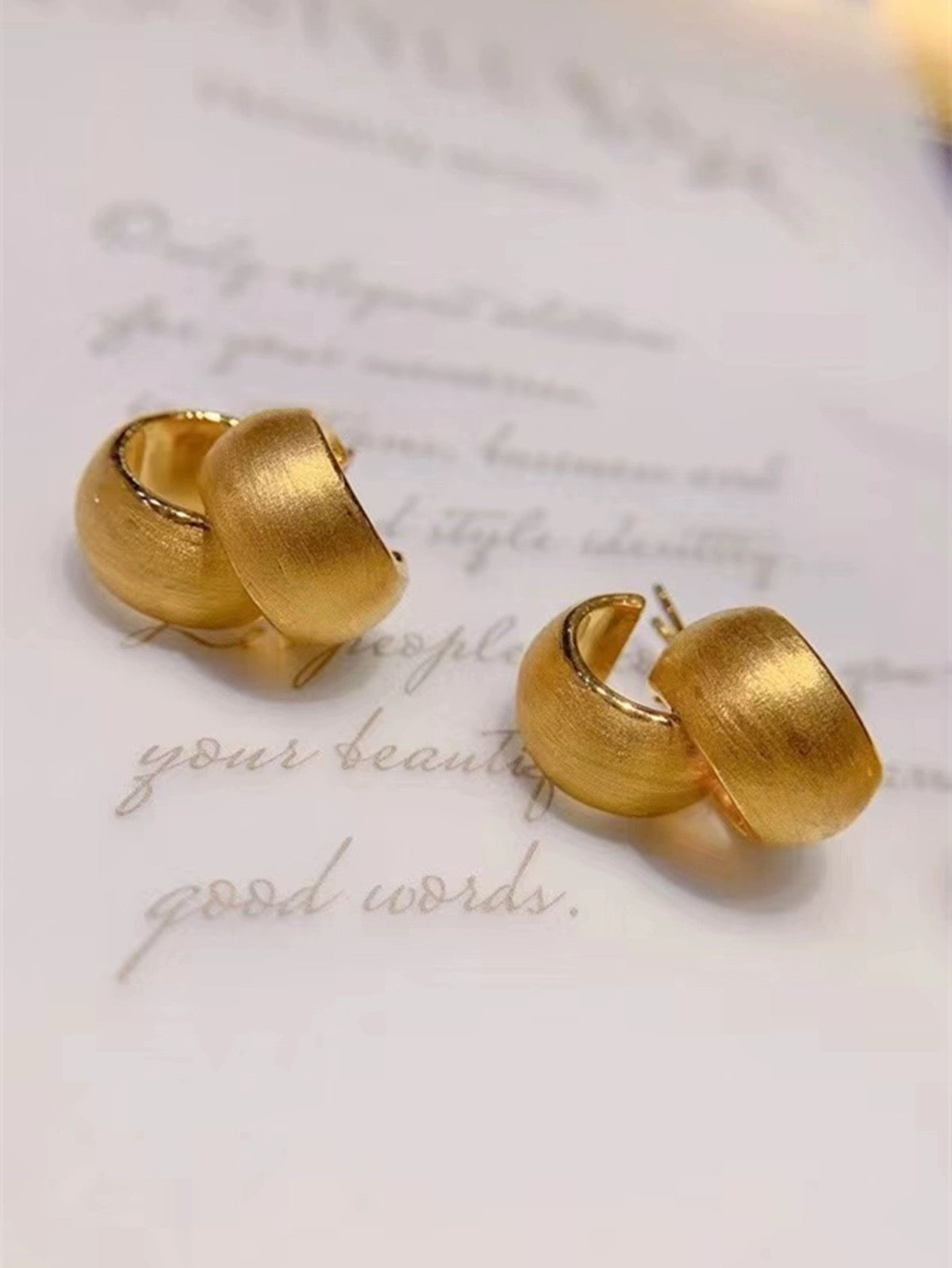 Brushed Scoop Curl Stud Earrings