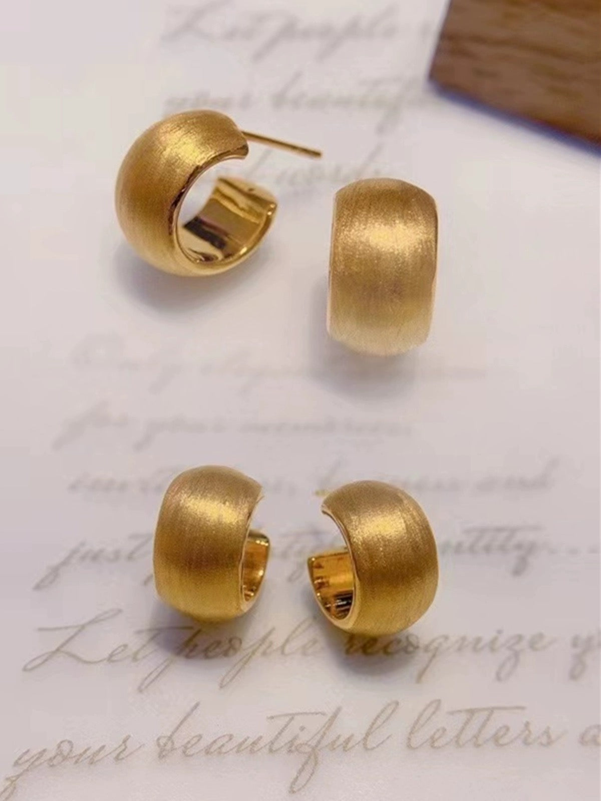 Brushed Scoop Curl Stud Earrings