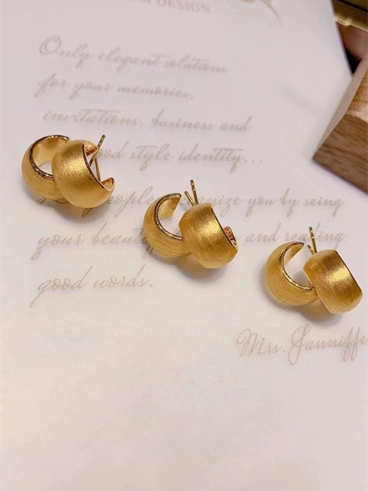 Brushed Scoop Curl Stud Earrings