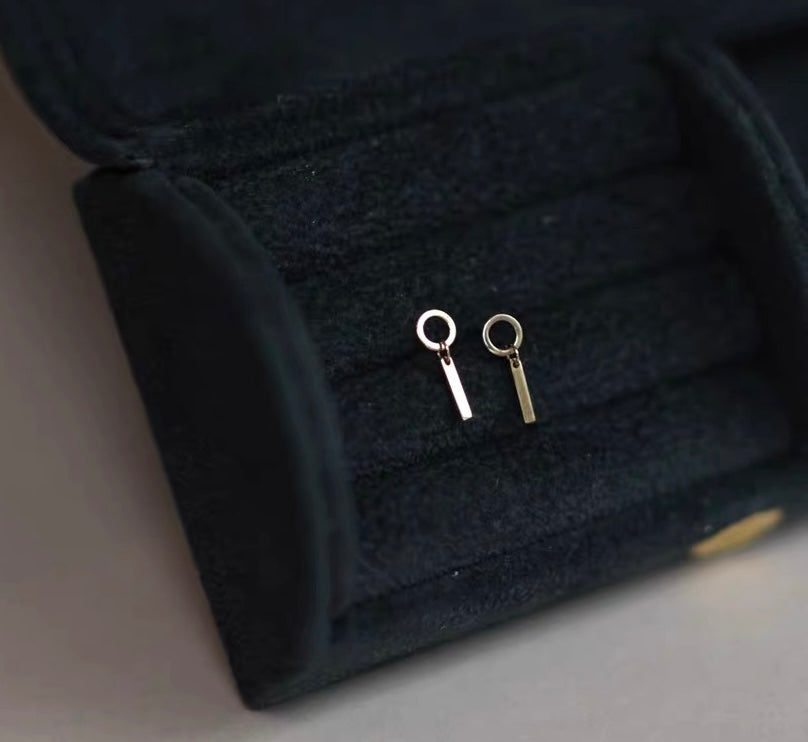 Ring Tag Stud Earrings