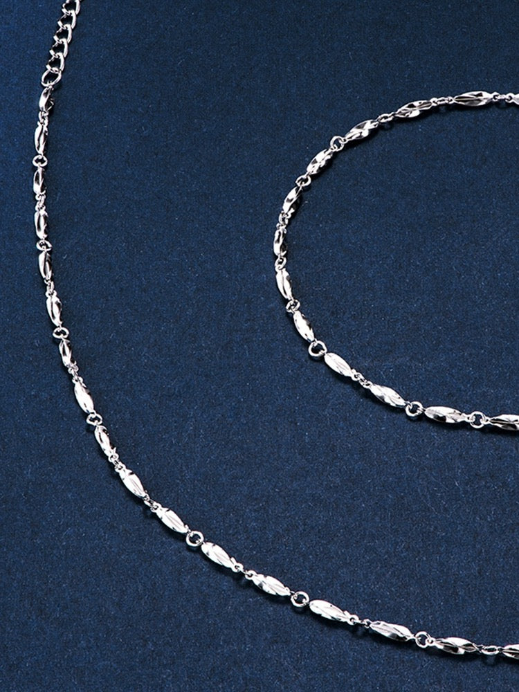 Leaf Patterned Chain Bracelet