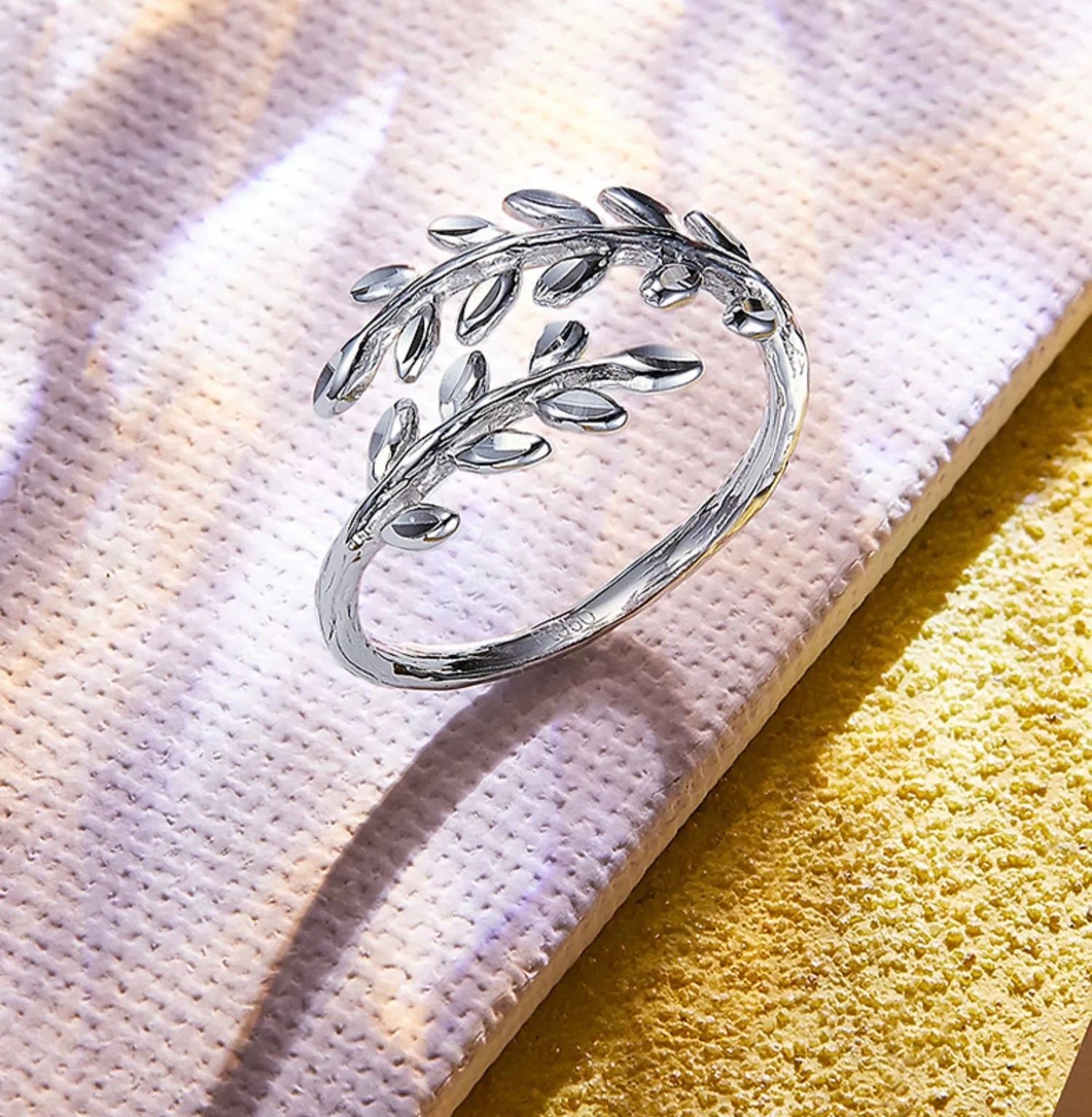 Laurel Wreath Stackable Ring