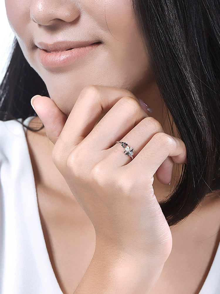 Mirror Cut Clover Stackable Ring