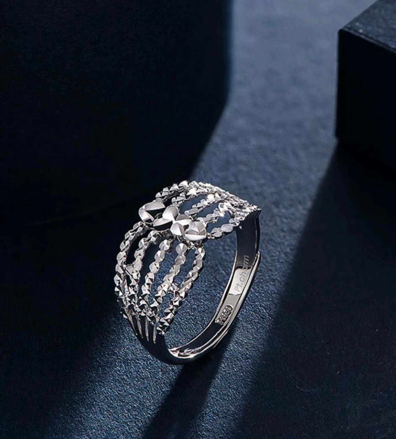 Dazzle Fan Tiara Statement Ring