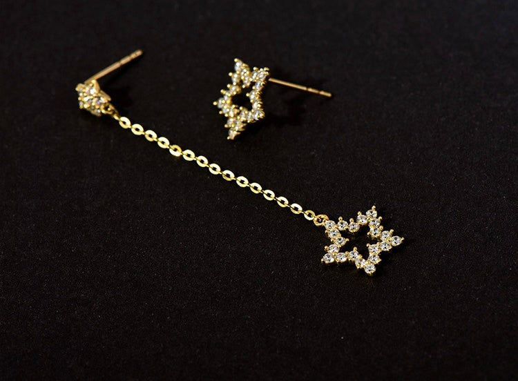 Asymmetric Star Gazing Stud Earrings