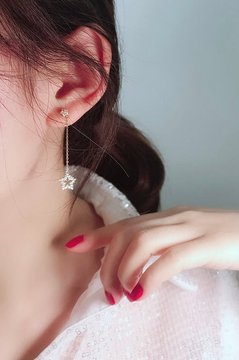 Asymmetric Star Gazing Stud Earrings