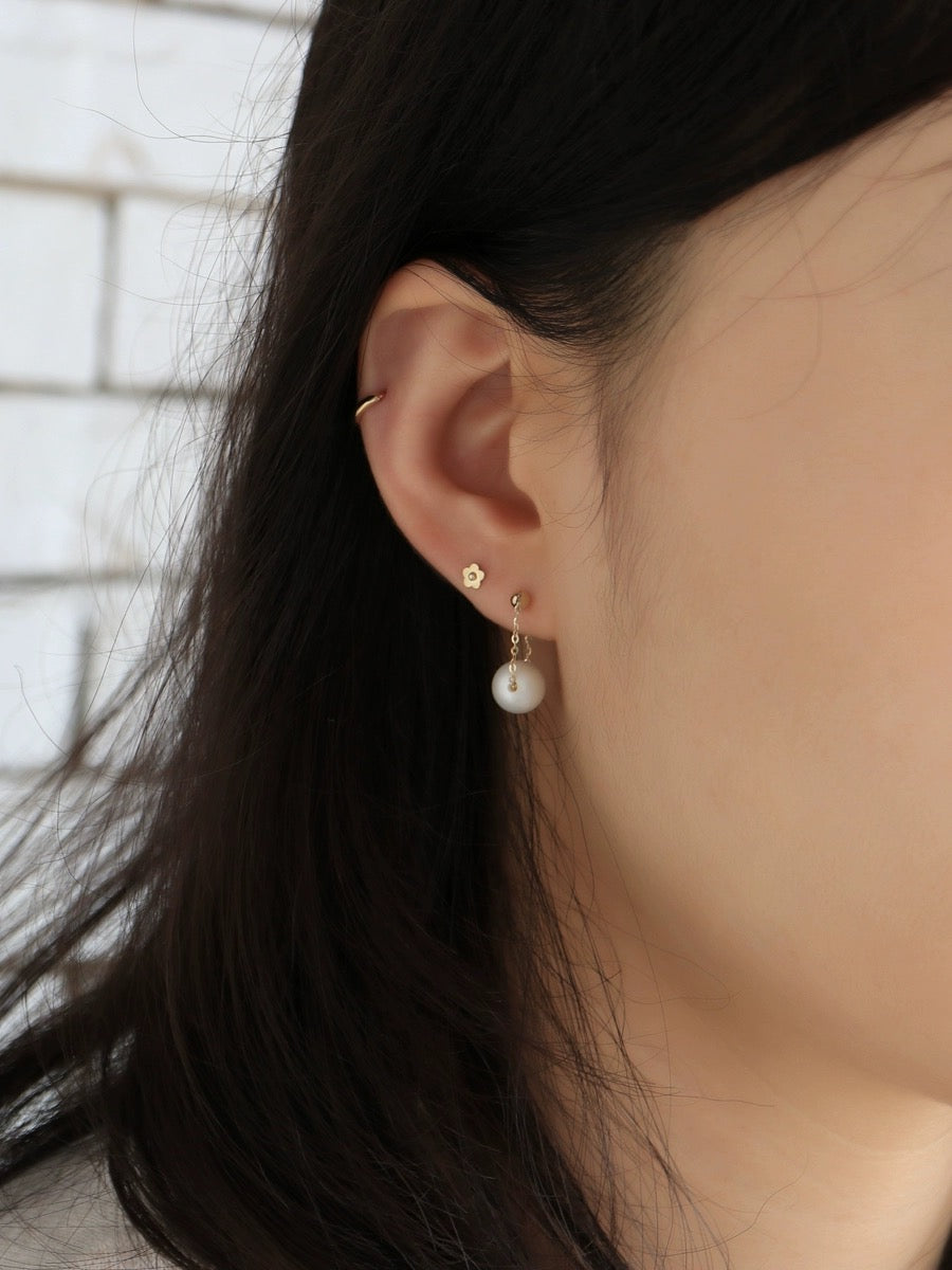 Friendly Flower Stud Earrings