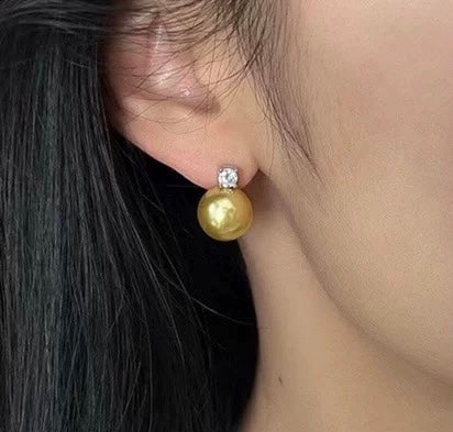 Treasure Pearl Ball Stud Earrings