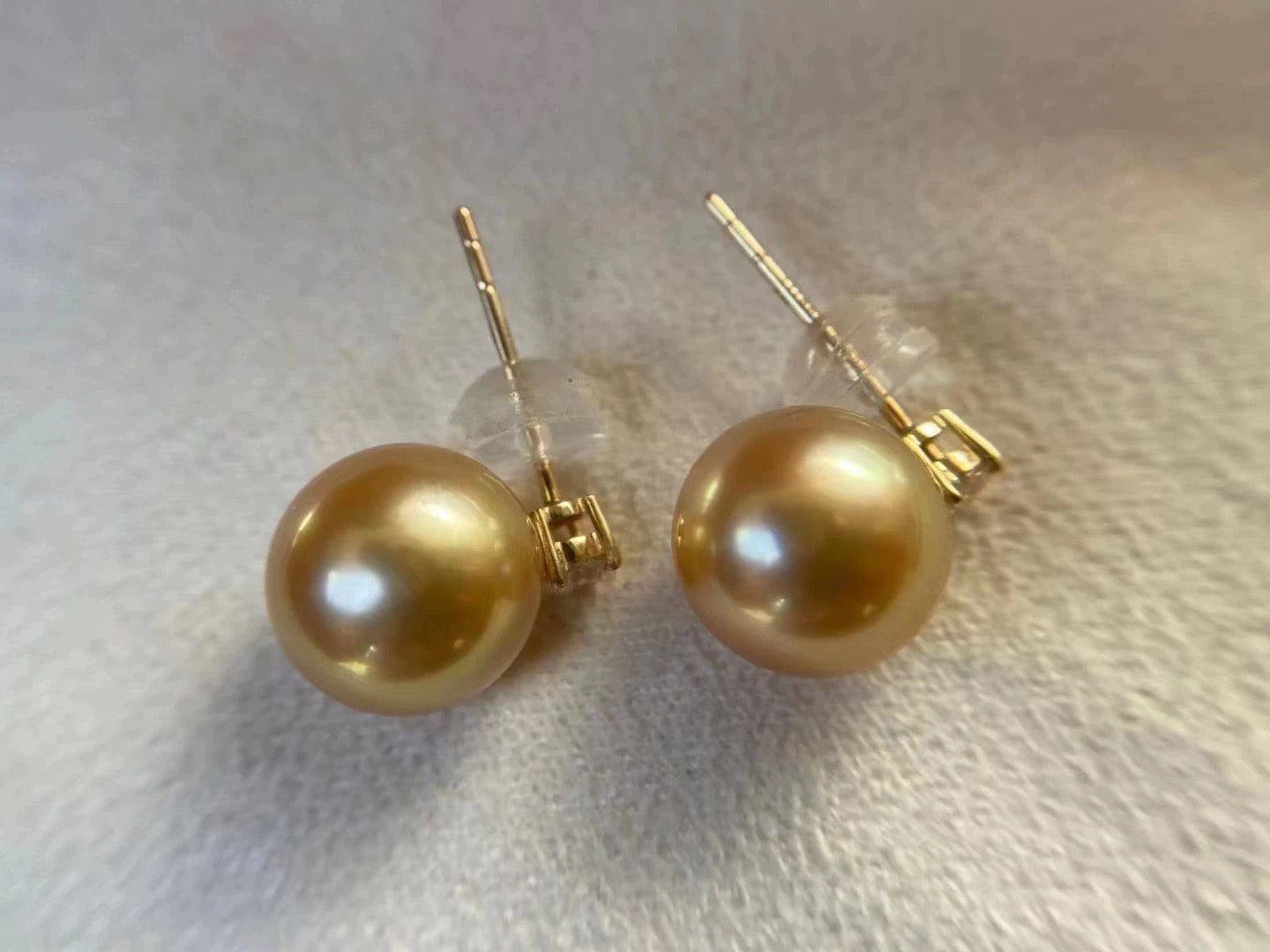 Treasure Pearl Ball Stud Earrings