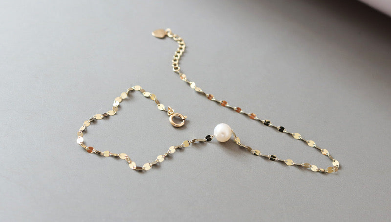 Pearl on Sequinned Kiss Chain Bracelet