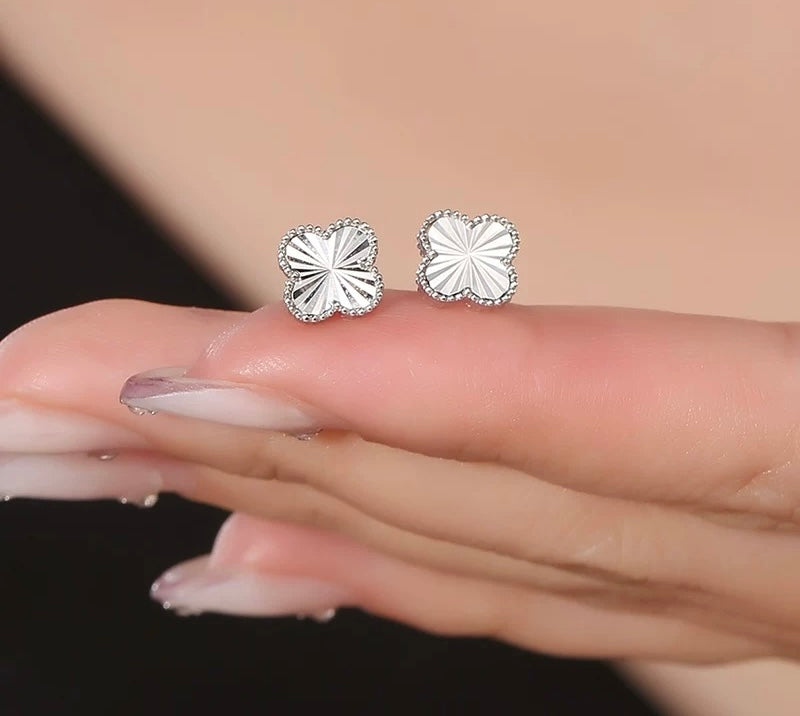 Ridged Beaded Clover Stud Earrings