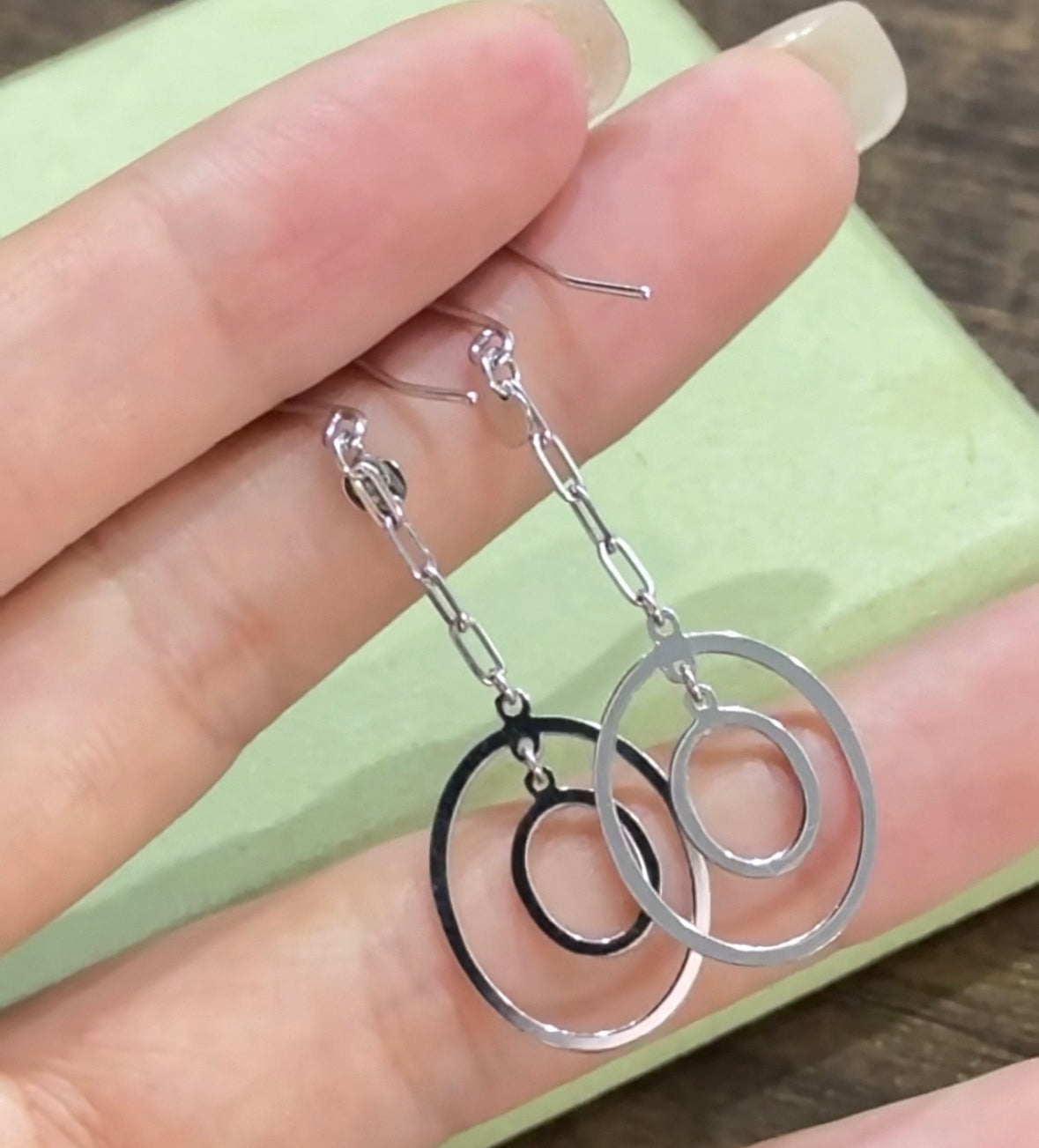 Sion Oval Ear Hook Earrings