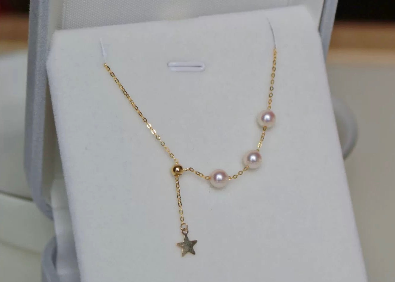 Akoya Pearls & Hanging Star Bracelet