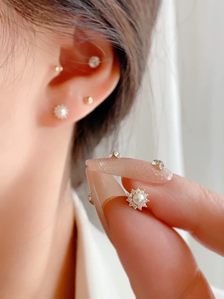 Pearl Sunflower Stud Earrings