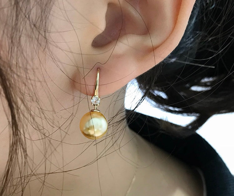 Sprayed Pearl Ear Hook Earrings