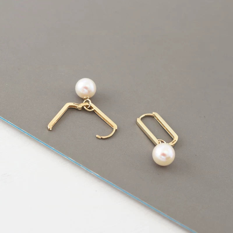 Oblong Frame Hanging Pearl Hoop Earrings