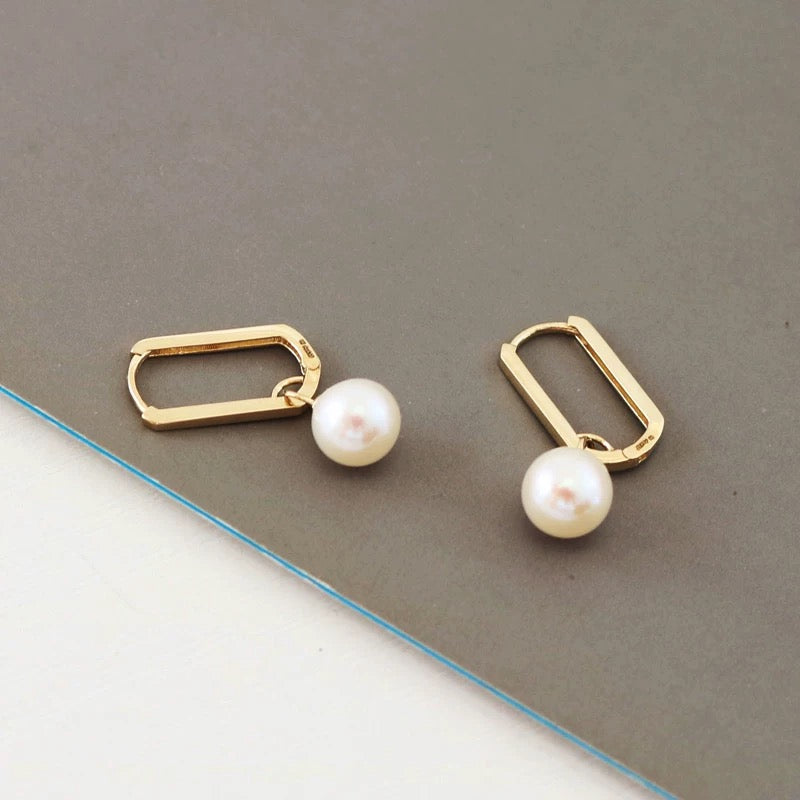 Oblong Frame Hanging Pearl Hoop Earrings