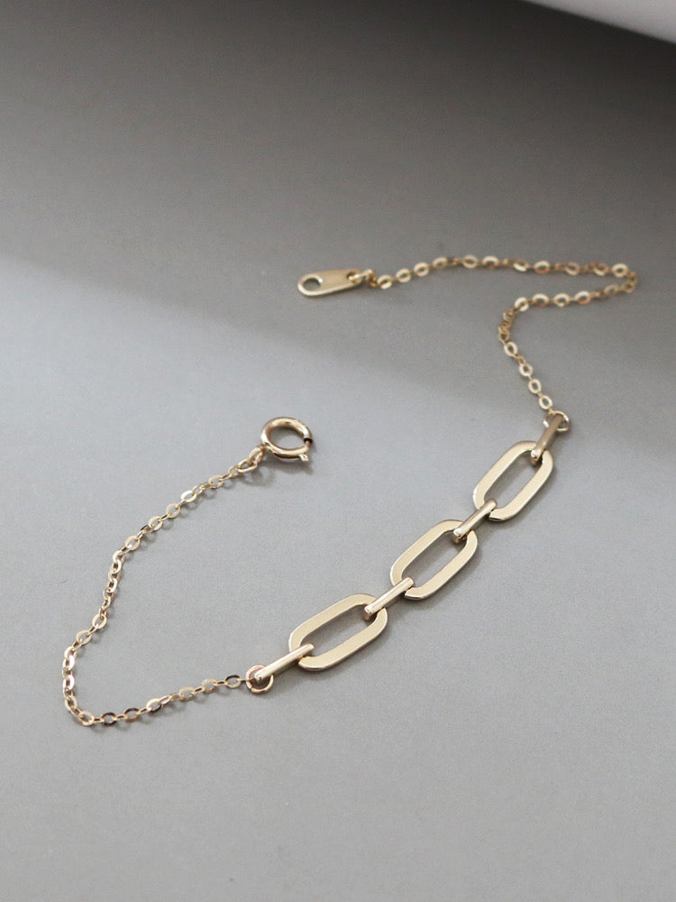 Fetch Link Oval Bracelet