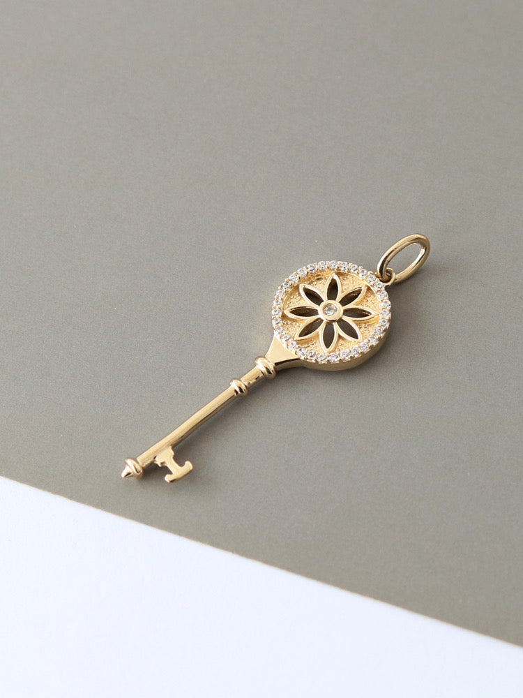 Sweater Flower Key Charm Pendant