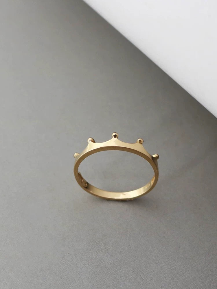 Fifth Throne Stackable Ring