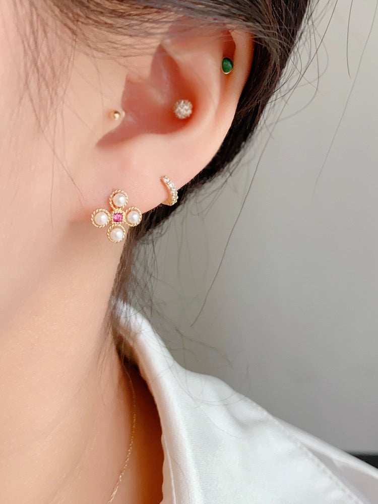 Asymmetric Pearl Flower Tile Stud Earrings