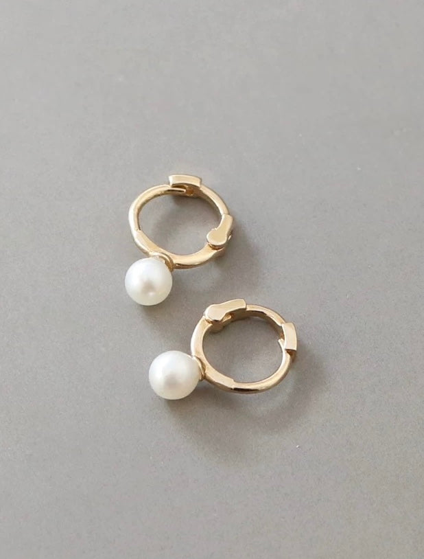 Gorgeous Pearl Huggie Hoops