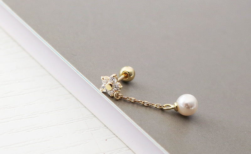 Star Chain Pearl Stud Earrings