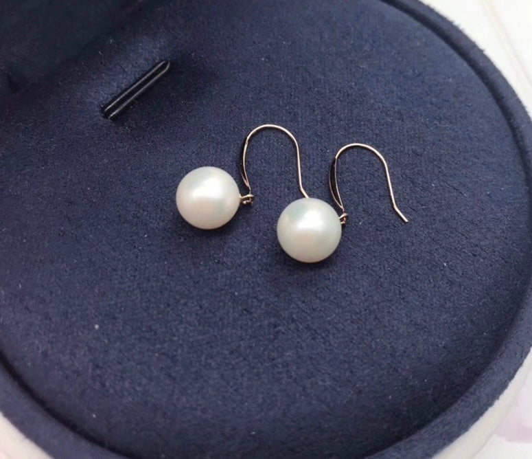 Fresh Pearl Hook Earrings