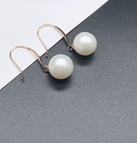 Fresh Pearl Hook Earrings