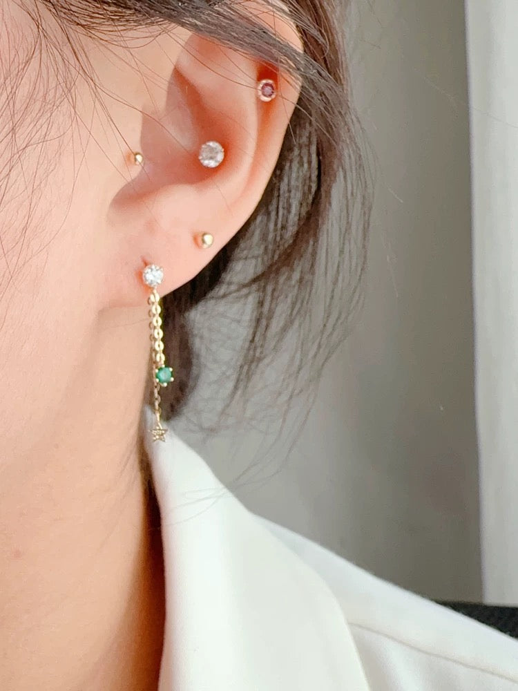 Asymmetric Ivy Chains Stud Earrings