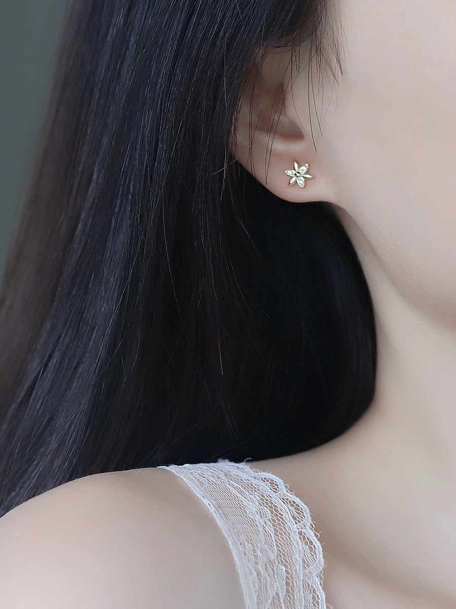 Asymmetric Flower Stud Earrings