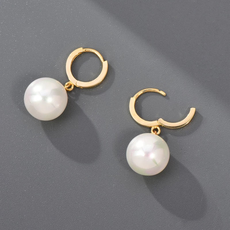 Globe Pearl Huggie Hoops