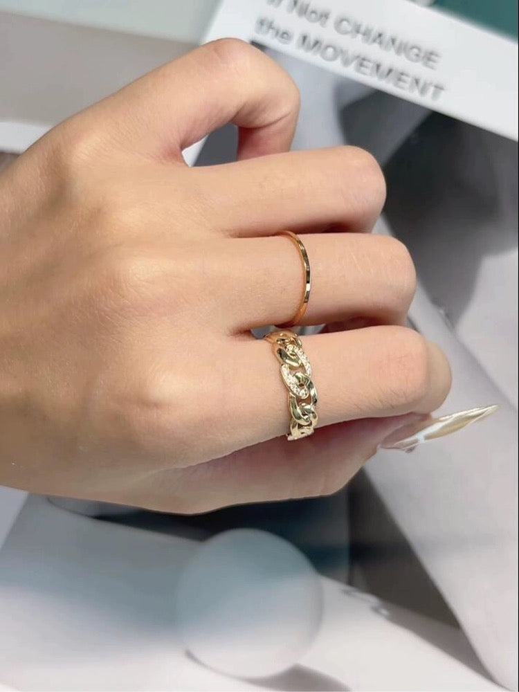 Pave Curb Chain Stackable Ring