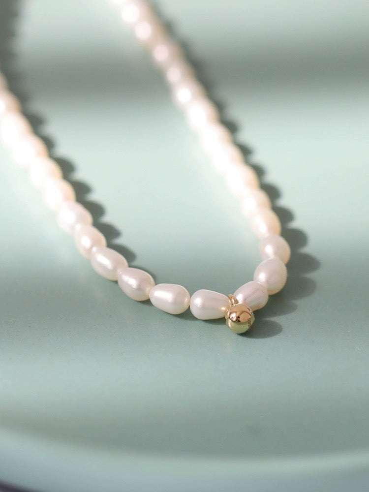 Marilyn Pearl Necklace