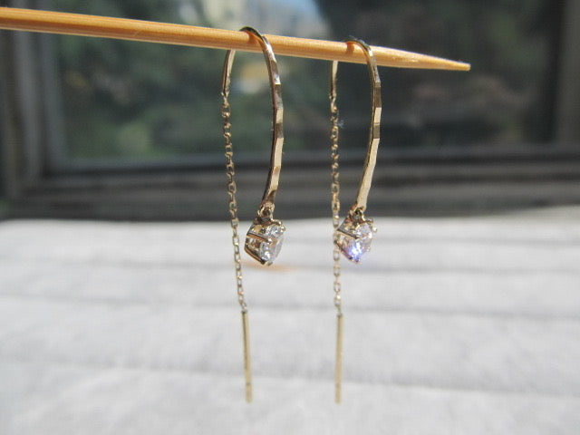 Drop Solitaire Chain Earrings