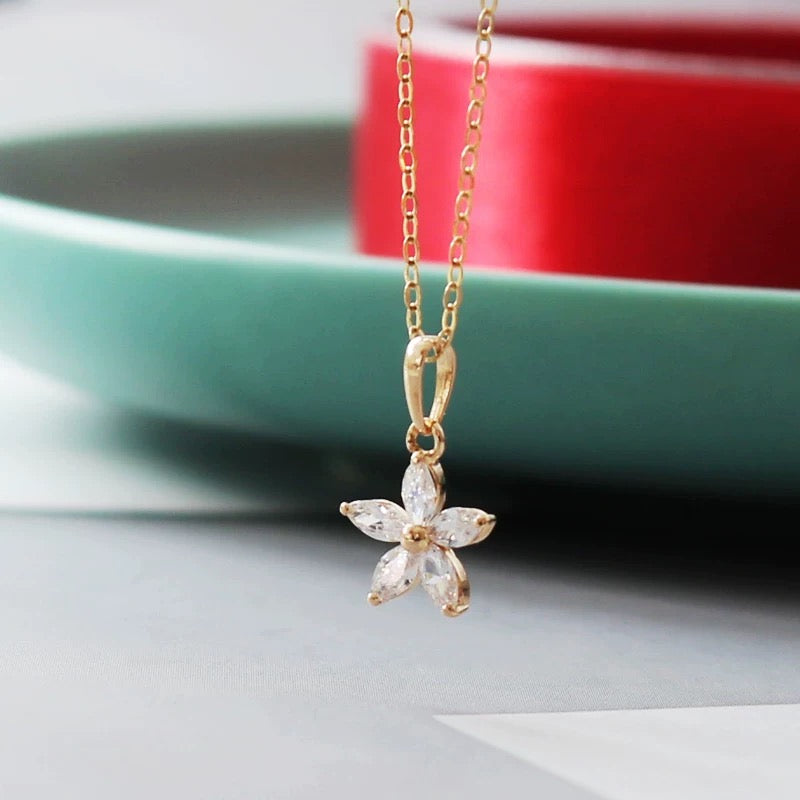 Hanging Star Flower Charm Necklace