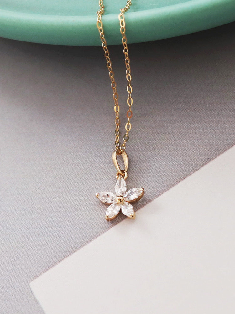 Hanging Star Flower Charm Necklace